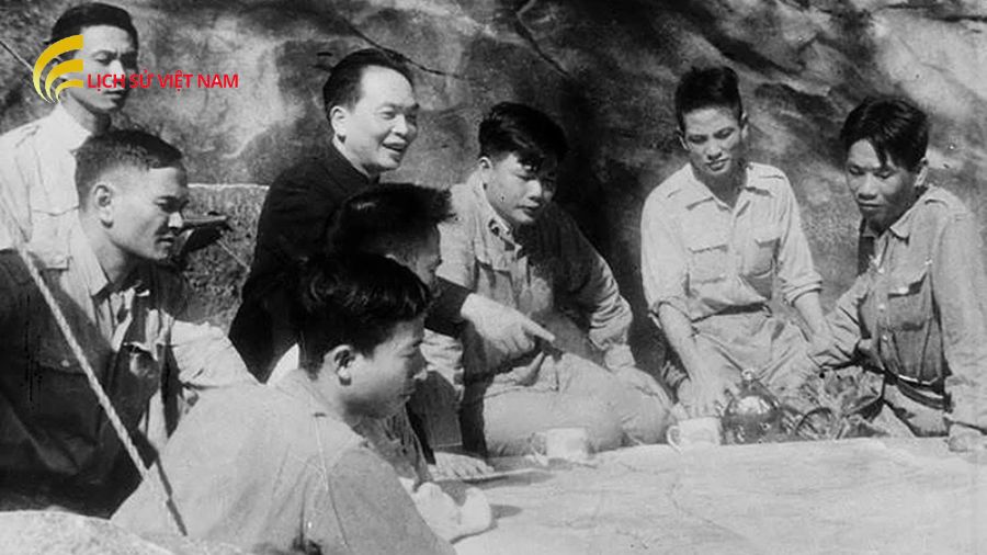 Võ Nguyên Giáp Điện Biên Phủ: Bản Anh Hùng Ca Về Chiến Thắng 2 chien-dich-dien-bien-phu-ban-hung-ca-chan-dong-dia-cau